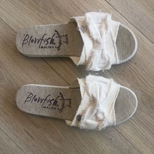 Blowfish Malibu White Canvas Slide, Sandal, Slipper 9W